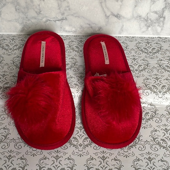 Victoria’s Secret, red Pom Pom sleepers - Picture 3 of 11